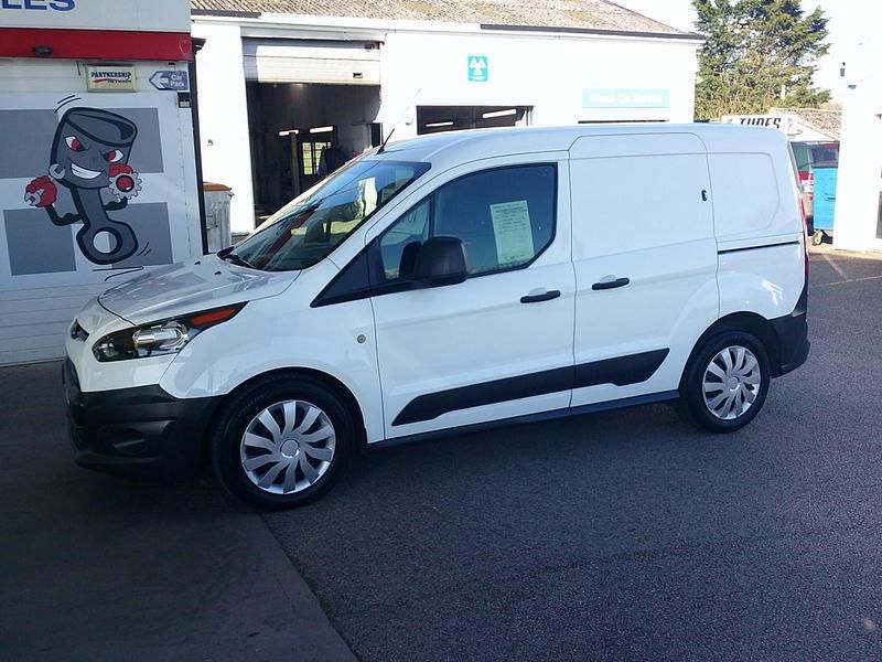 Usado Ford Transit Connect 75 HP (55 kW) 2018 Branco Monovolume