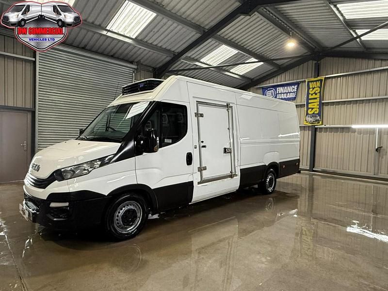 Used Iveco Daily 140 HP (102 kW) 2018 White Van