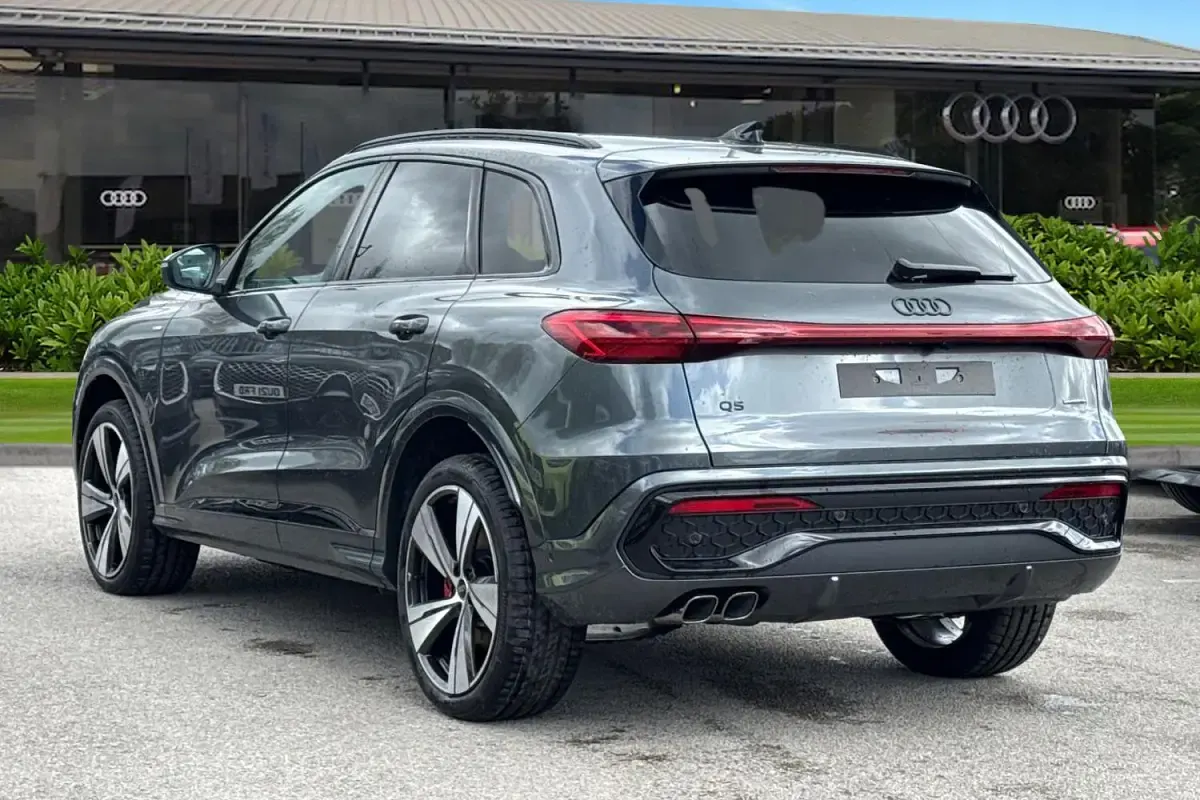 New Audi Q5 Advanced 204 HP (150 kW) 2026 Grey SUV