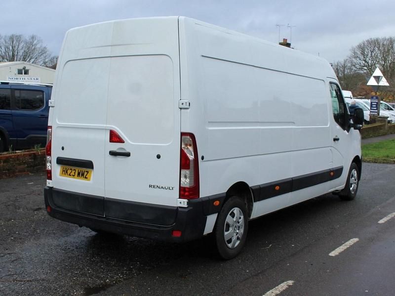 Used Renault Master Business 2023 White Van