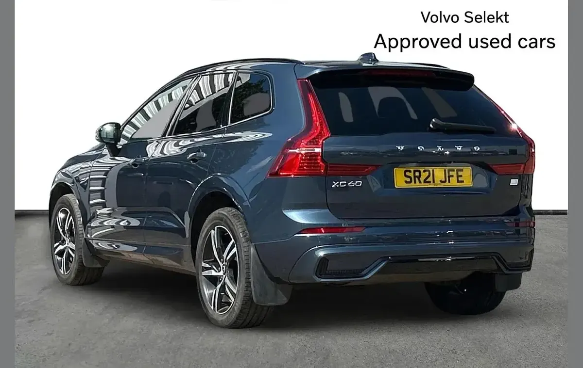 Used Volvo XC60 R-Design 337 HP (247 kW) 2021 Blue SUV