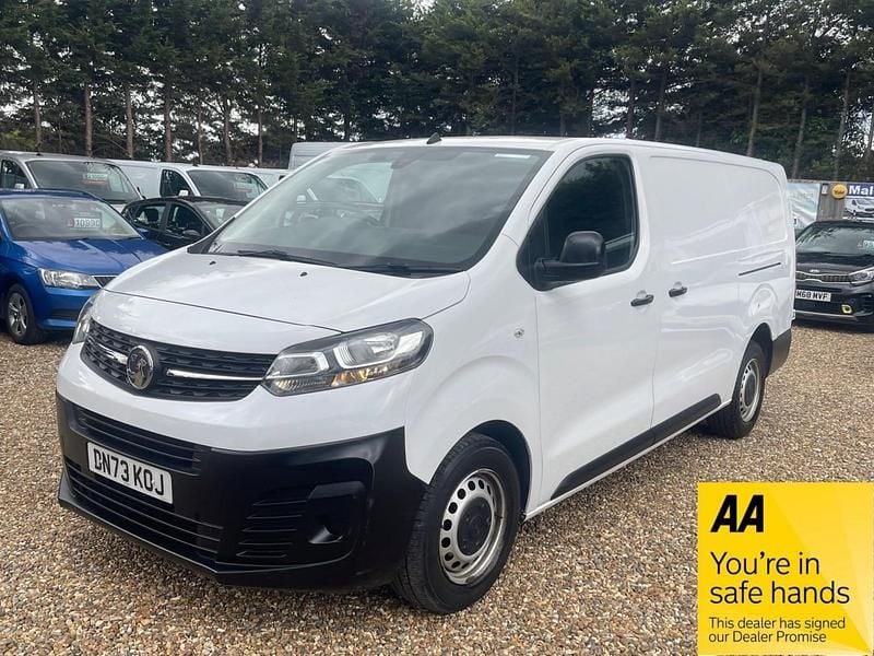 White Used 2023 Vauxhall Vivaro S Van | £14,500 (Fair price) - Image 1/4