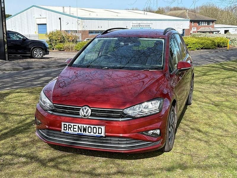 Used VW Golf Sportsvan Match 130 HP (95 kW) 2019 Red MPV