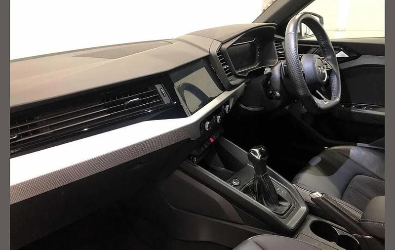 Used Audi A1 S-Line 150 HP (110 kW) 2019 White SUV