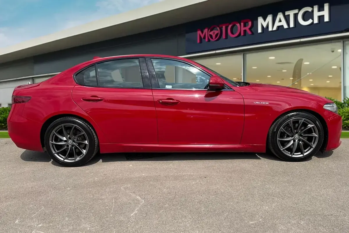 Used Alfa Romeo Giulia Veloce 2017 Red Sedan