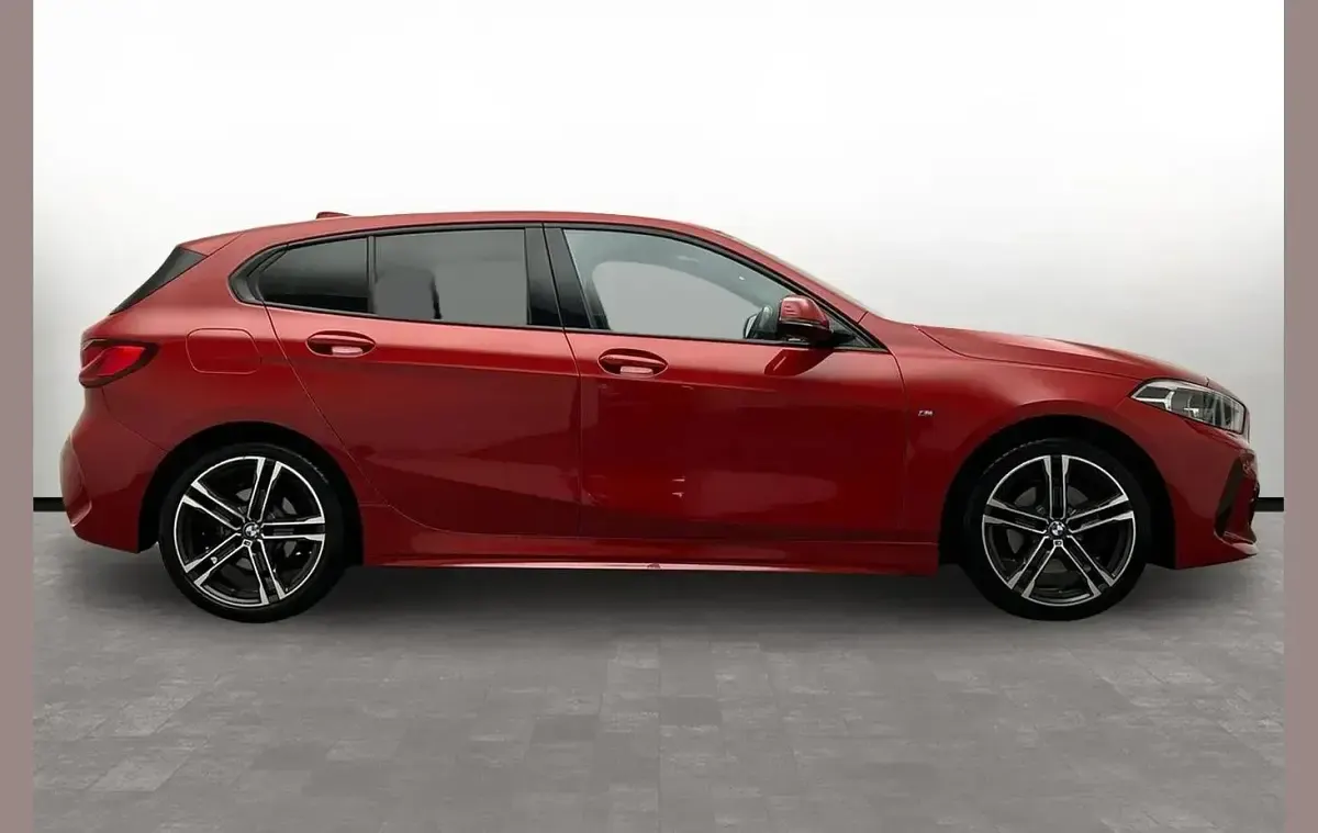 Used BMW 118 M Sport 140 HP (102 kW) 2019 Red Hatchback