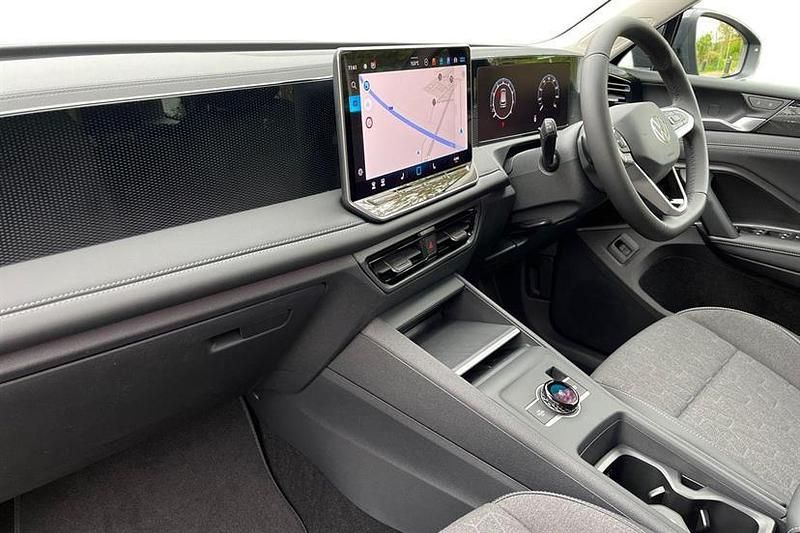 Używany VW Tiguan Match 150 KM (110 kW) 2026 Szary SUV