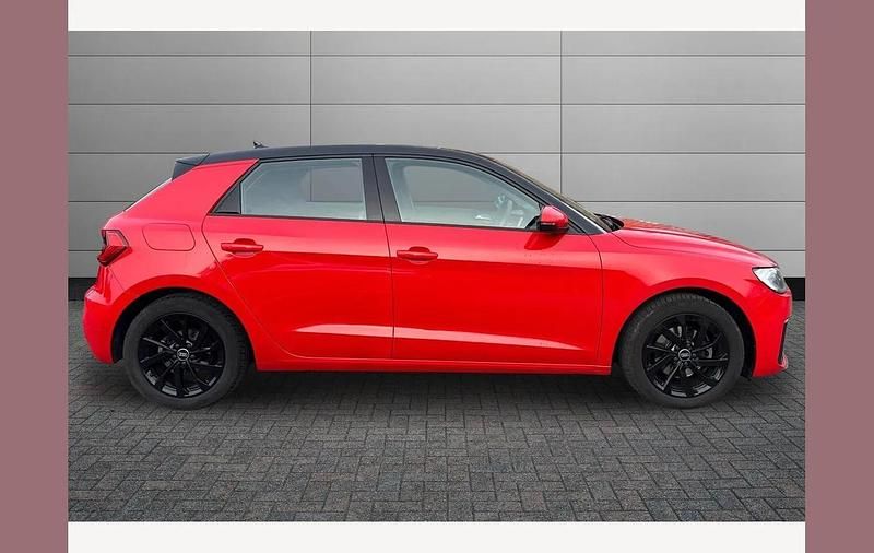 Usado Audi A1 Sport 108 HP (79 kW) 2022 Vermelho SUV