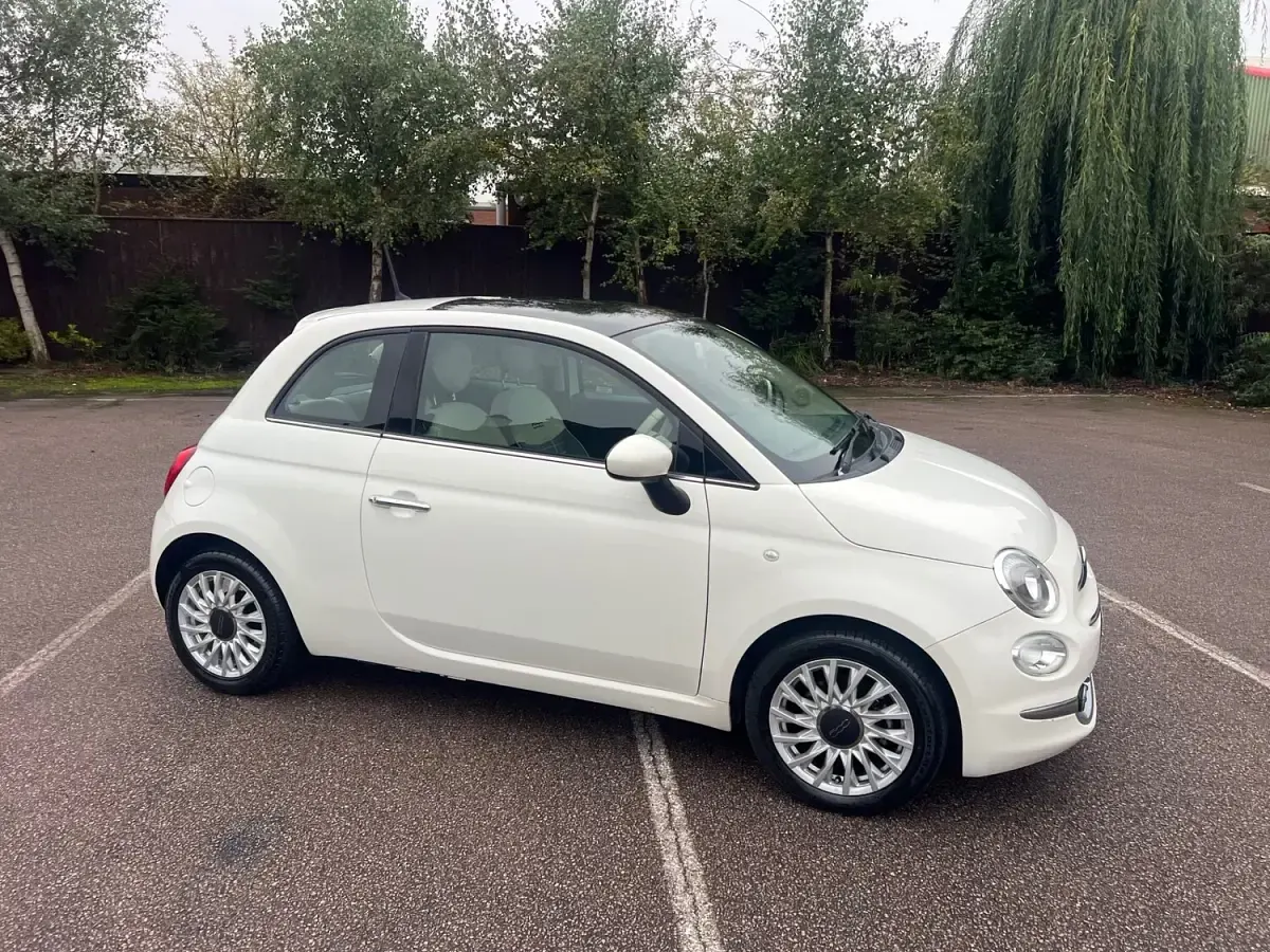 Used Fiat 500 Lounge 69 HP (50 kW) 2015 White Hatchback