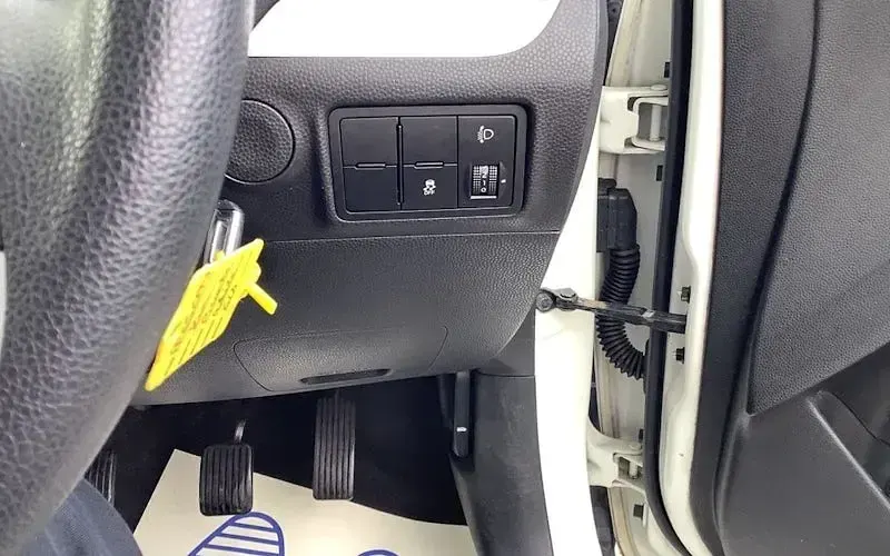 Used Kia Picanto 65 HP (47 kW) 2015 White Hatchback
