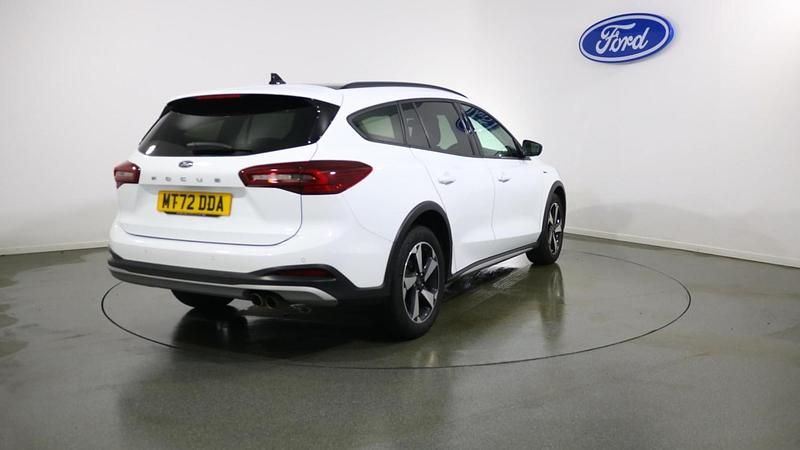 Used Ford Focus Active 125 HP (91 kW) 2022 White Estate