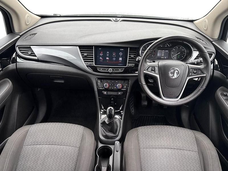 Used Vauxhall Mokka X Design Edition 138 HP (101 kW) 2017 White SUV