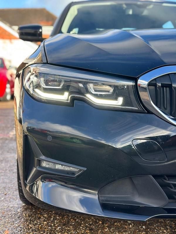 Used BMW 318 Comfort Edition 2020 Black Sedan