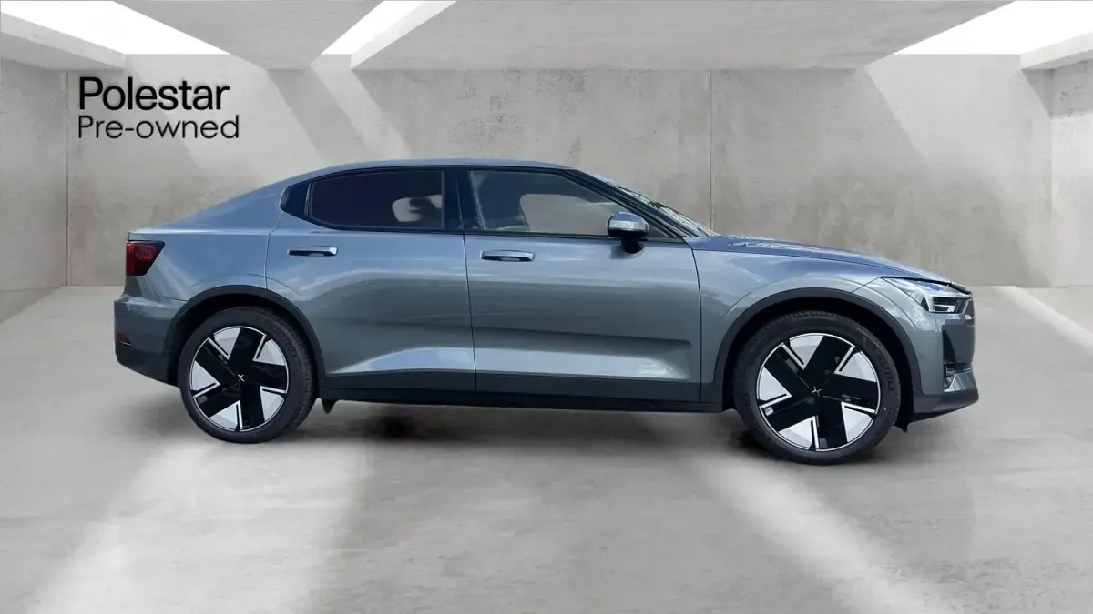 Begagnad Polestar 2 219 kW (299 HK) 2026 Grå Halvkombi