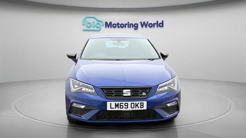 Used Seat Leon Black Edition 130 HP (95 kW) 2019 Blue Hatchback