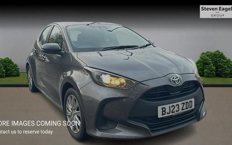 Used 2025 Toyota Yaris Hybrid Hatchback | £18,010 (Good price) - Image 1/4
