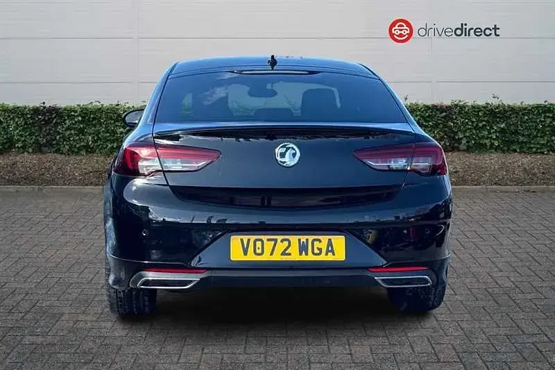 Usado Vauxhall Insignia GS Line 122 CV (89 kW) 2022 Negro Utilitario