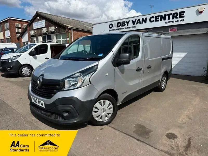Used Renault Trafic Business 2015 Silver MPV