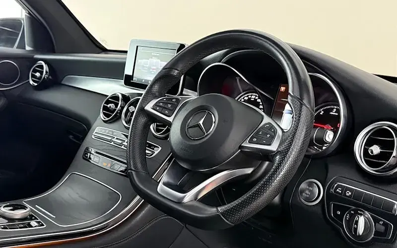 Used Mercedes GLC250 AMG line 204 HP (150 kW) 2018 Black SUV
