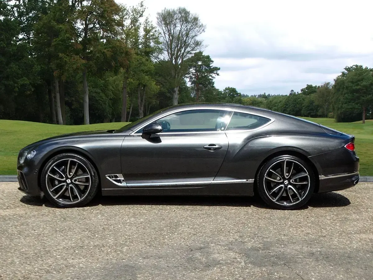 Used Bentley Continental 635 HP (467 kW) 2019 Grey Coupe