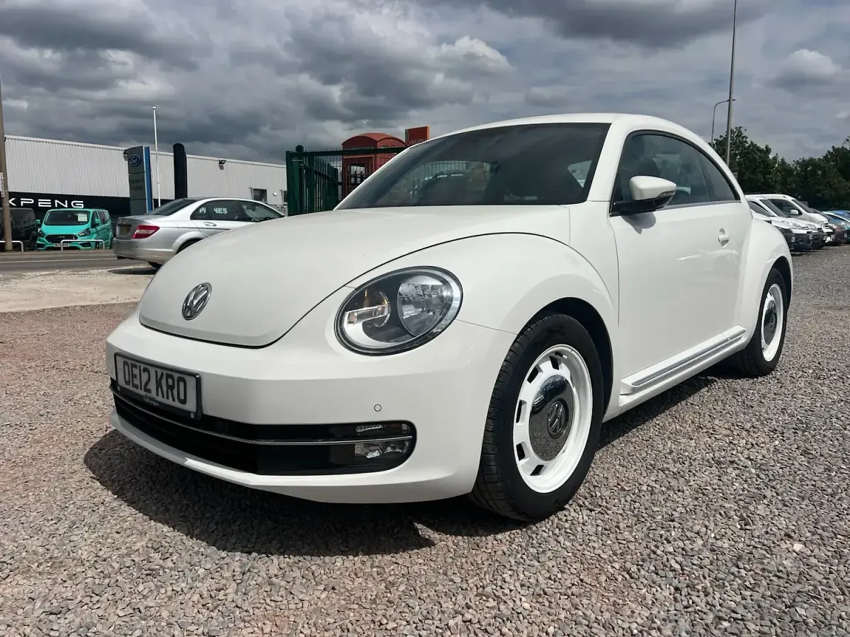 Used VW Beetle Design 150 HP (110 kW) 2012 White Hatchback