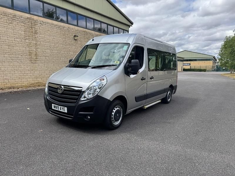 Used Vauxhall Movano 145 HP (106 kW) 2019 Silver MPV