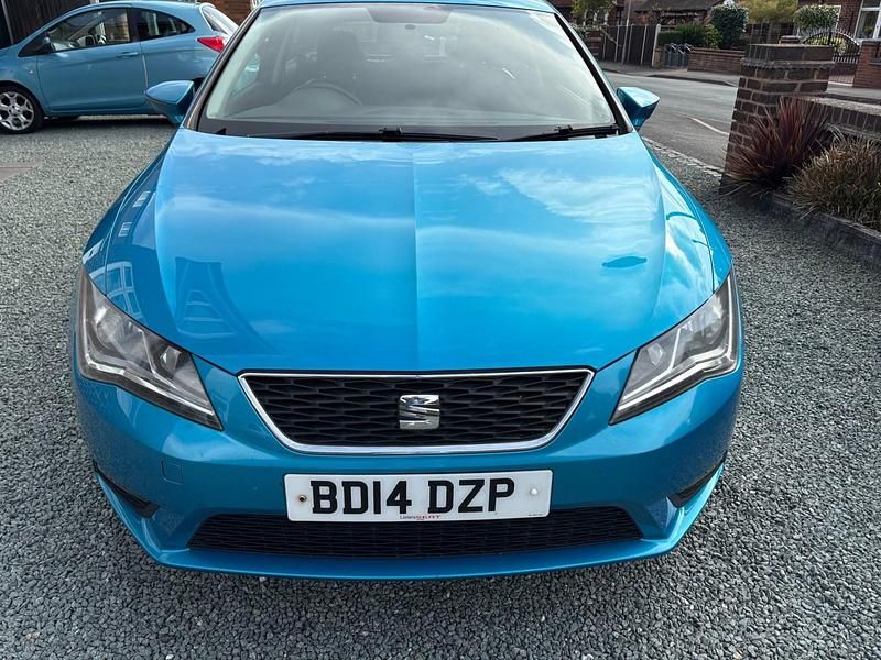 Used Seat Leon SE 105 HP (77 kW) 2014 Blue Hatchback