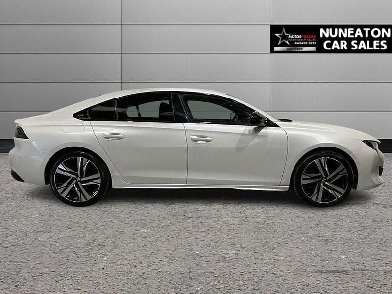 Used Peugeot 508 Premium 130 HP (95 kW) 2022 White Hatchback