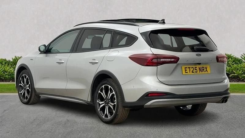 Begagnad Ford Focus Active X 155 HK (114 kW) 2025 Silver Kombi
