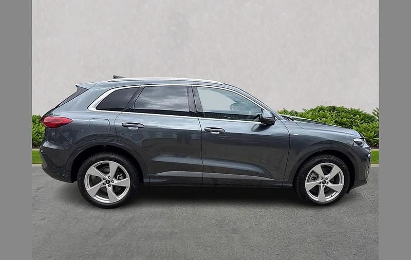 New Audi Q5 S-Line 200 HP (147 kW) 2025 Other SUV