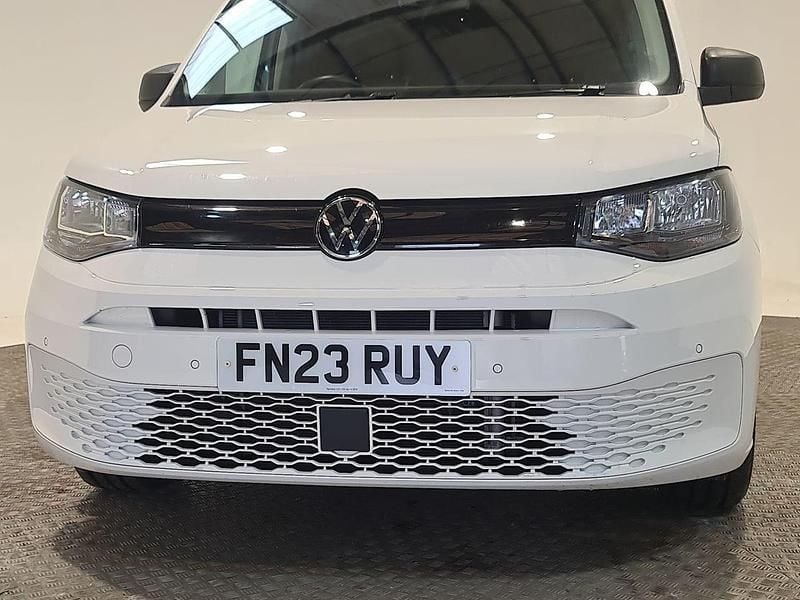 Used VW Caddy 102 HP (75 kW) 2023 White MPV