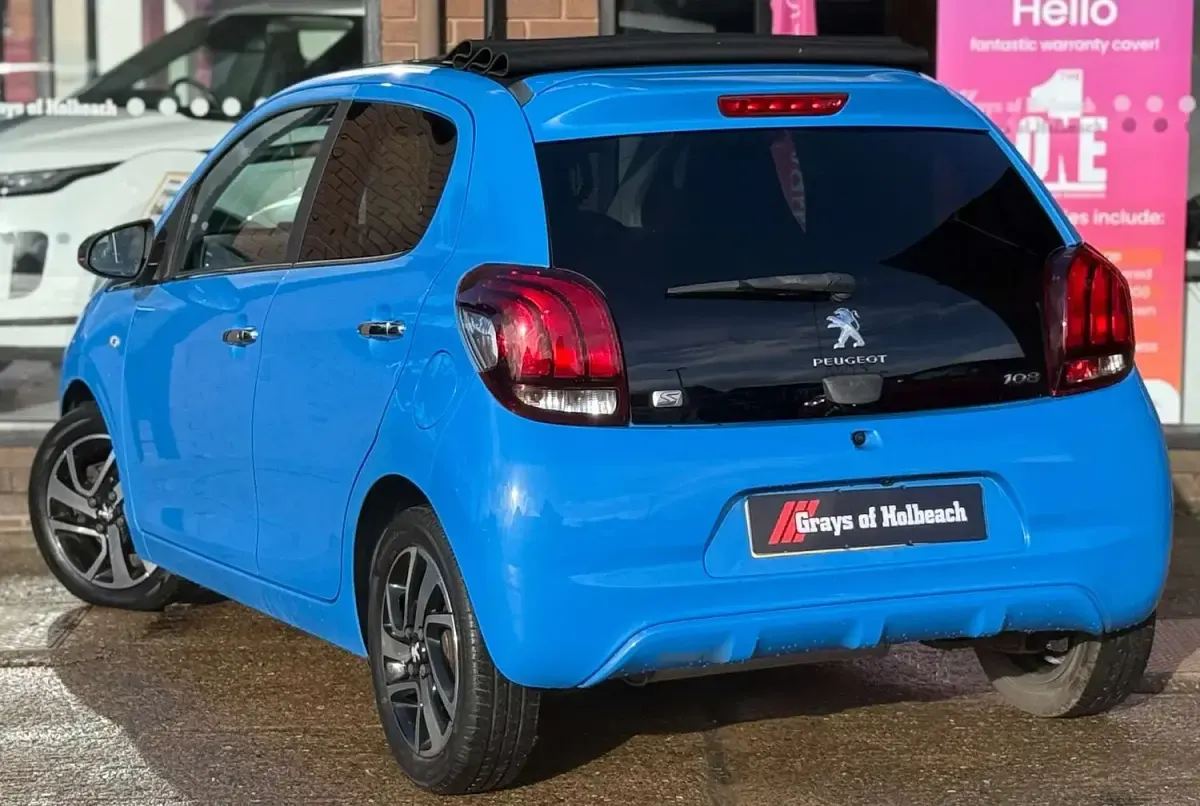 Used Peugeot 108 Allure 82 HP (60 kW) 2015 Blue Hatchback