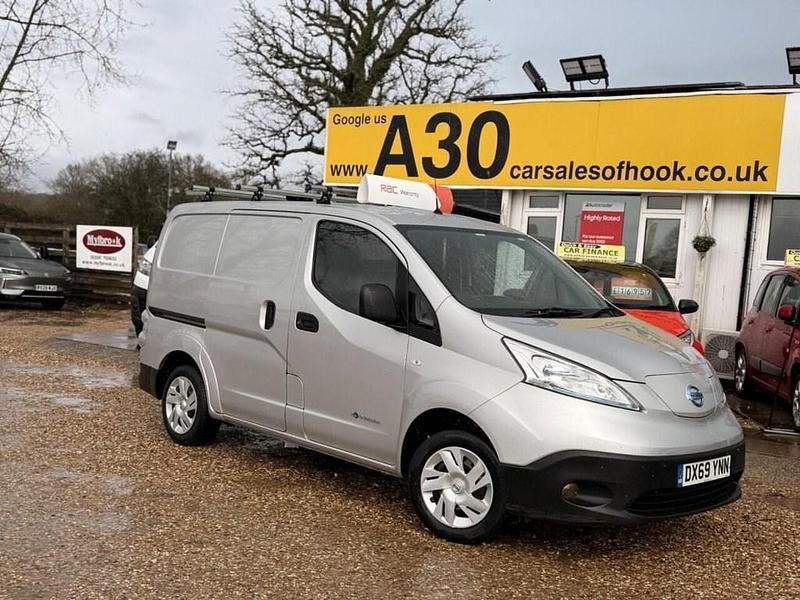 Used Nissan e-NV200 Acenta 80 kW (109 HP) 2019 Silver MPV