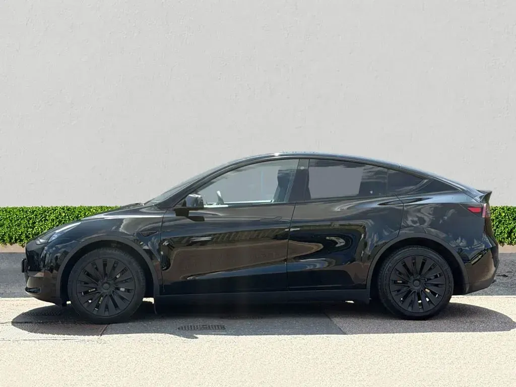 Used Tesla Model Y 282 kW (384 HP) 2022 Black SUV