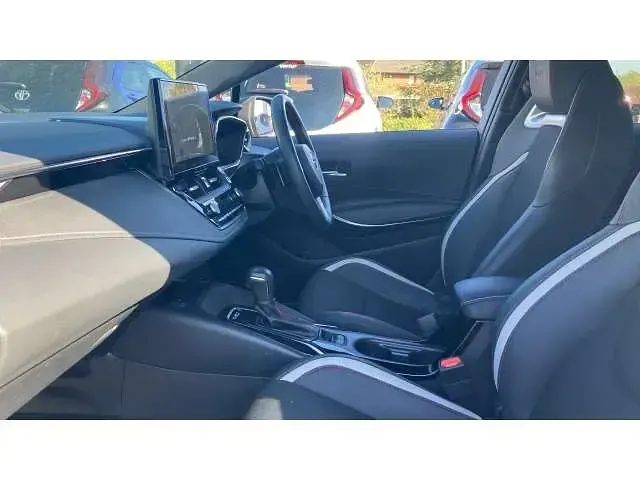 Usado Toyota Corolla Sport 196 CV (144 kW) 2023 Negro Utilitario