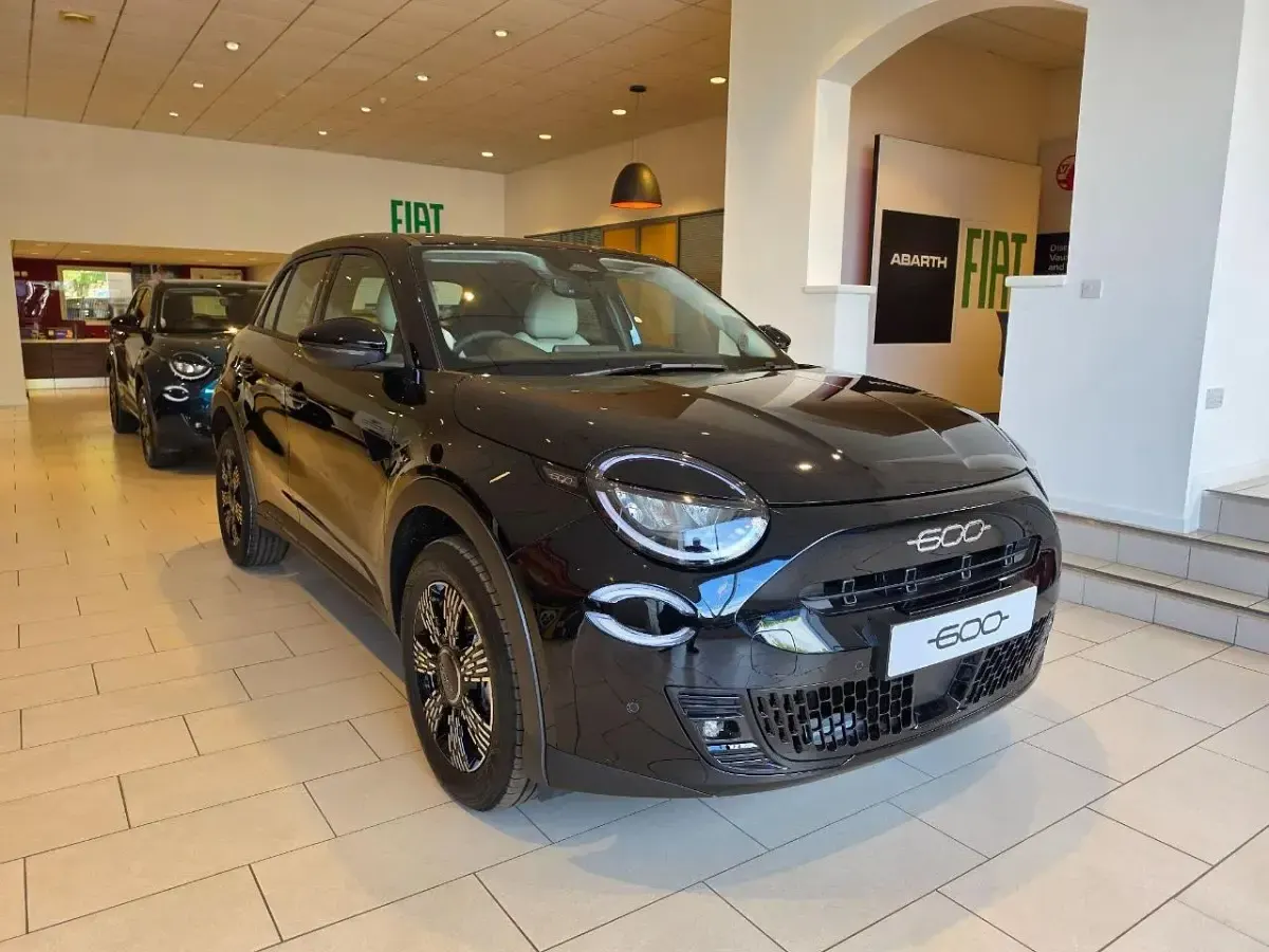New Fiat 600 Icon 99 HP (72 kW) 2026 Brown SUV
