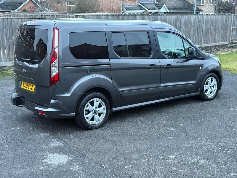 Used Ford Grand Tourneo Connect Titanium 120 HP (88 kW) 2019 Grey MPV