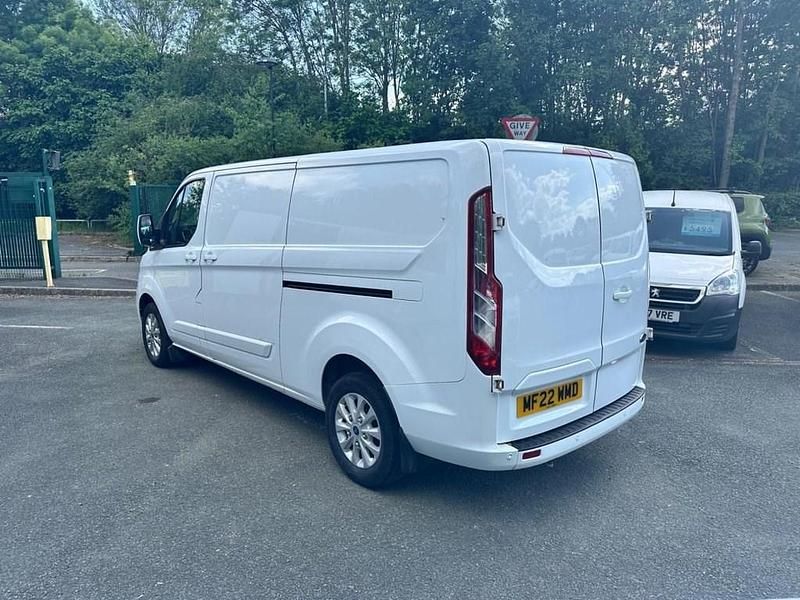 Used Ford Transit Custom Limited 130 HP (95 kW) 2022 White Van