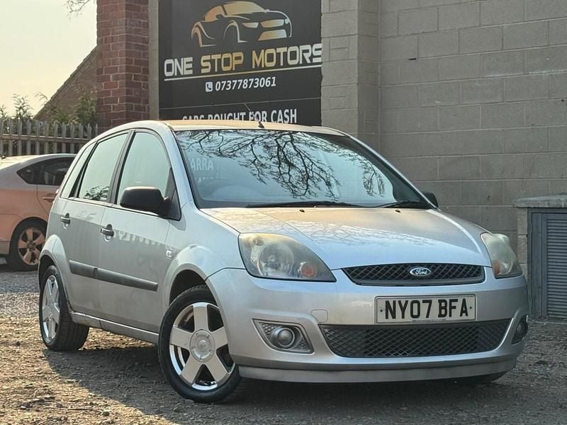 Used Ford Fiesta Zetec 2007 Silver Hatchback