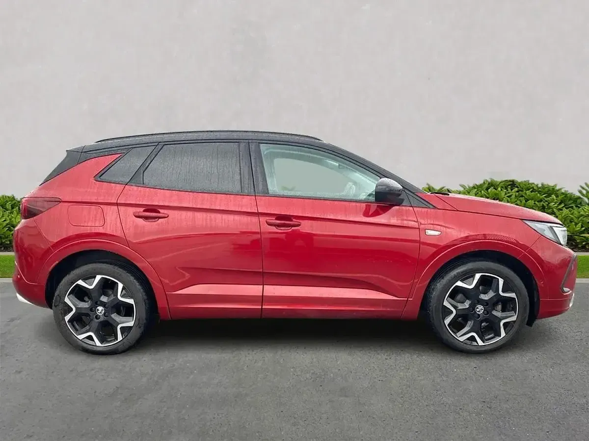 Used Vauxhall Grandland X Ultimate 130 HP (95 kW) 2023 Red SUV