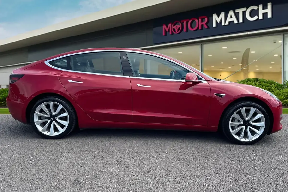 Used Tesla Model 3 Standard Range 52 kW (72 HP) 2019 Red Sedan