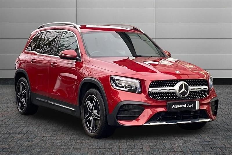 Used Mercedes GLB200 Executive 163 HP (119 kW) 2023 Patagonia red SUV
