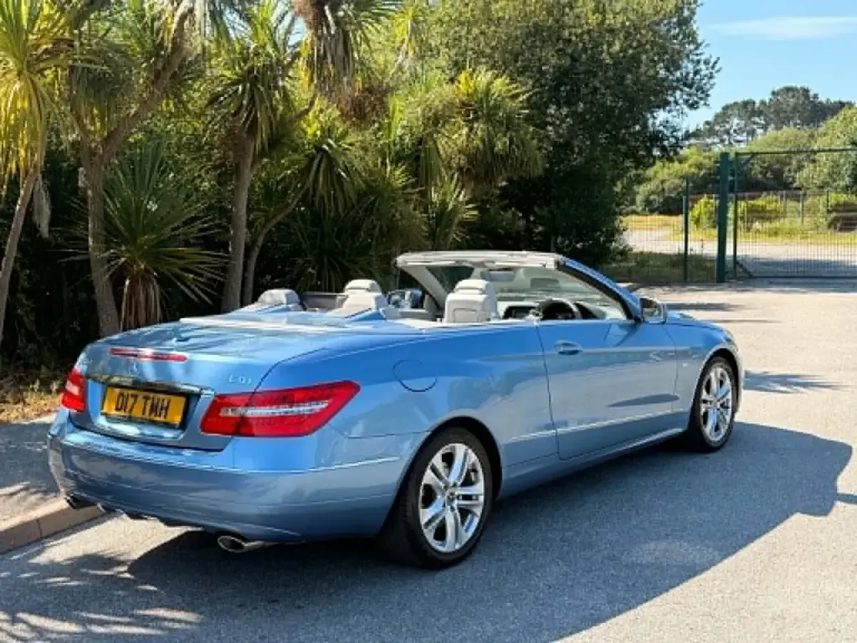 Used Mercedes E350 AMG Edition 1 265 HP (194 kW) 2011 Blue Cabriolet