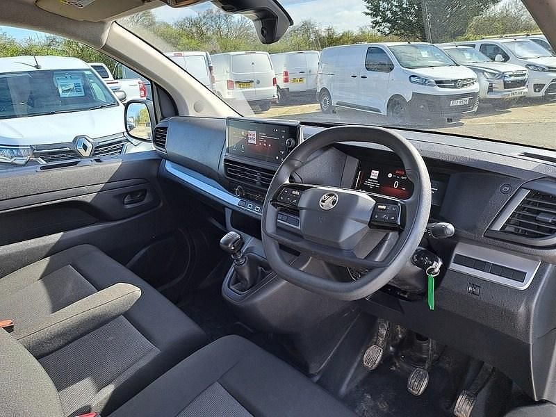 Used Vauxhall Vivaro 2024 White MPV