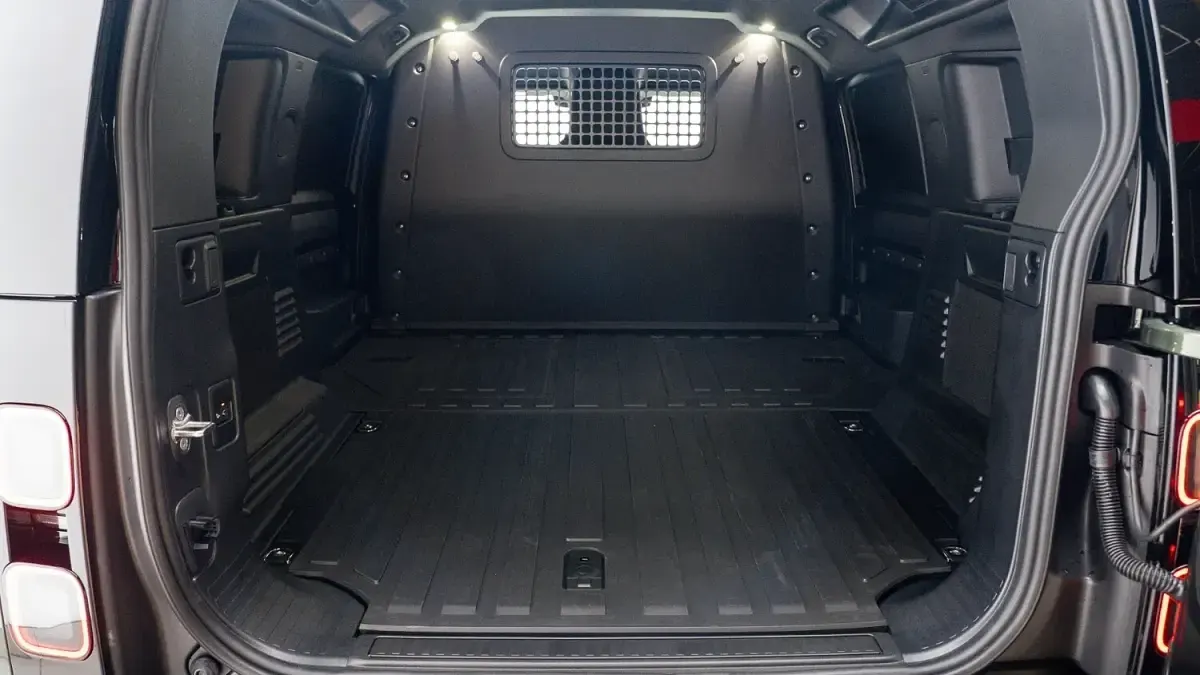 New Land Rover Defender S 2026 Green SUV