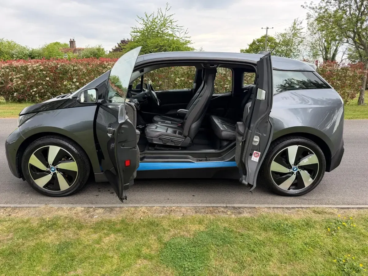 Używany BMW i3 170 KM (125 kW) 2016 Szary Hatchback