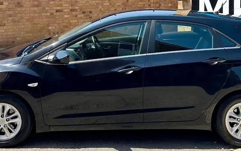 Used Hyundai i30 SE 110 HP (80 kW) 2015 Black Hatchback