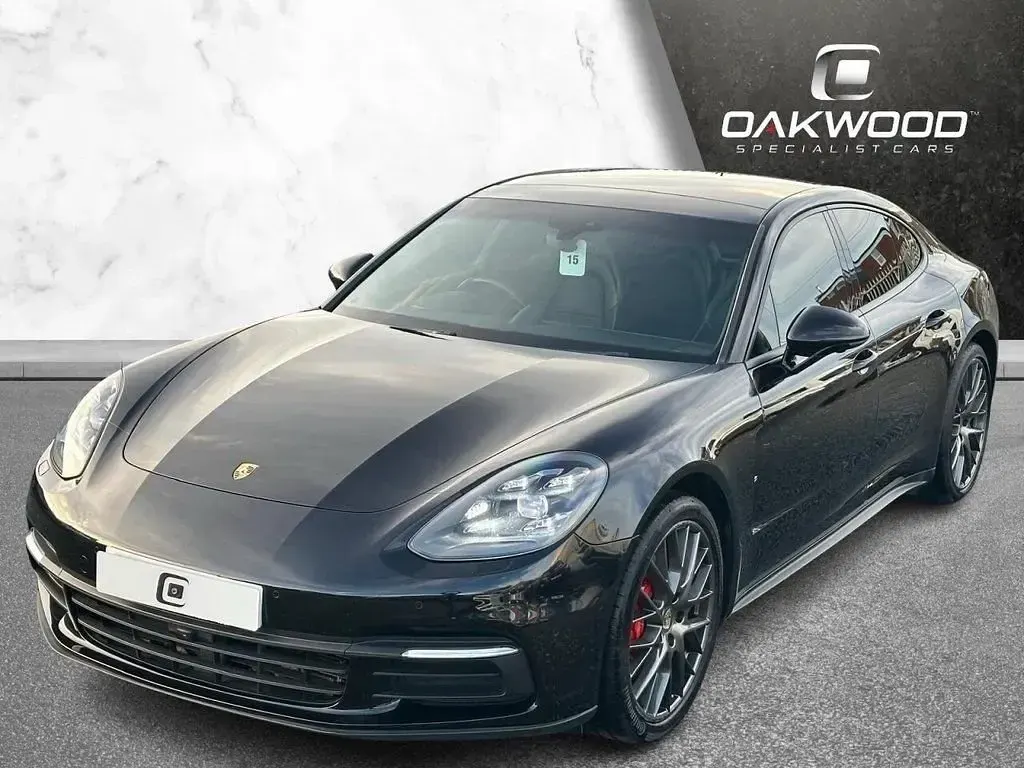 Used Porsche Panamera 330 HP (242 kW) 2017 Black Hatchback