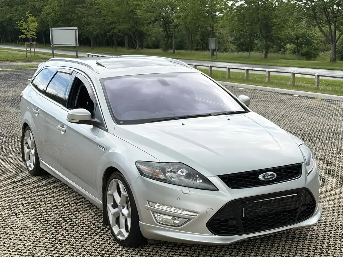 Used Ford Mondeo Titanium X 200 HP (147 kW) 2012 Silver Estate