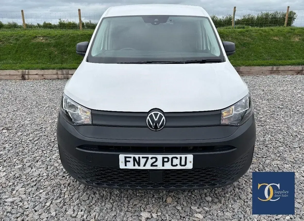 Używany VW Caddy S 122 KM (89 kW) 2022 Biały Minivan